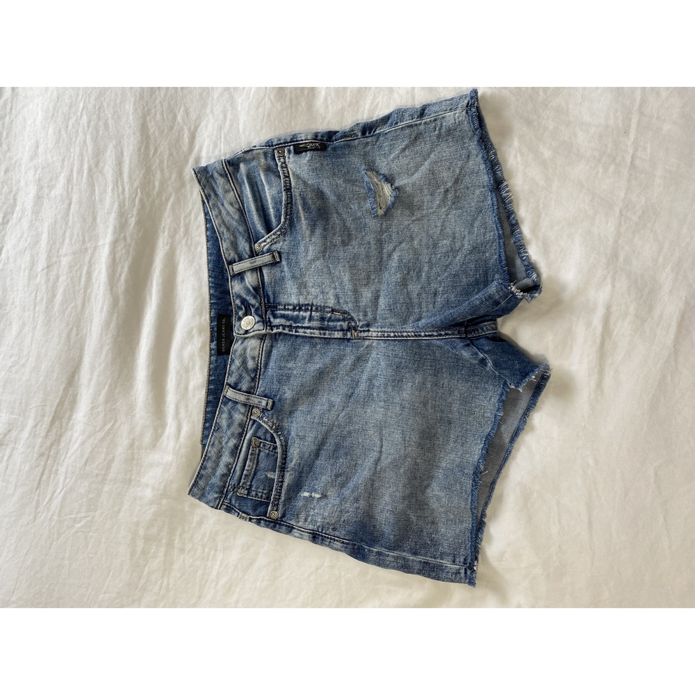 Silver Jeans Avery Short Size 30